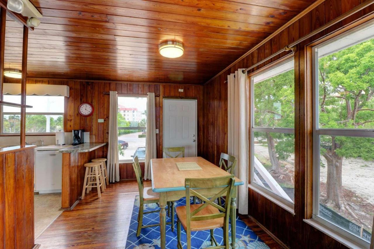 Estero Island Apartment With Boat Dock Fort Myers Beach Luaran gambar
